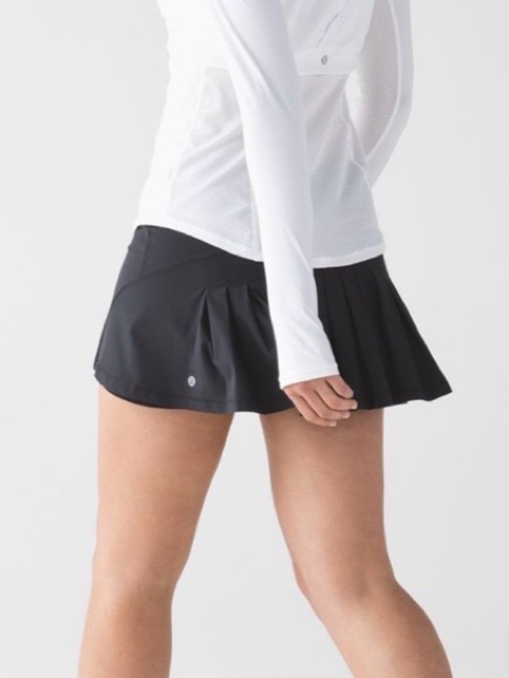 Lululemon Circuit Breaker Skirt Black Size 6 Pleated Running Skort